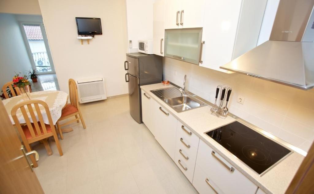 Apartments Grlica スティヴァン 部屋 写真